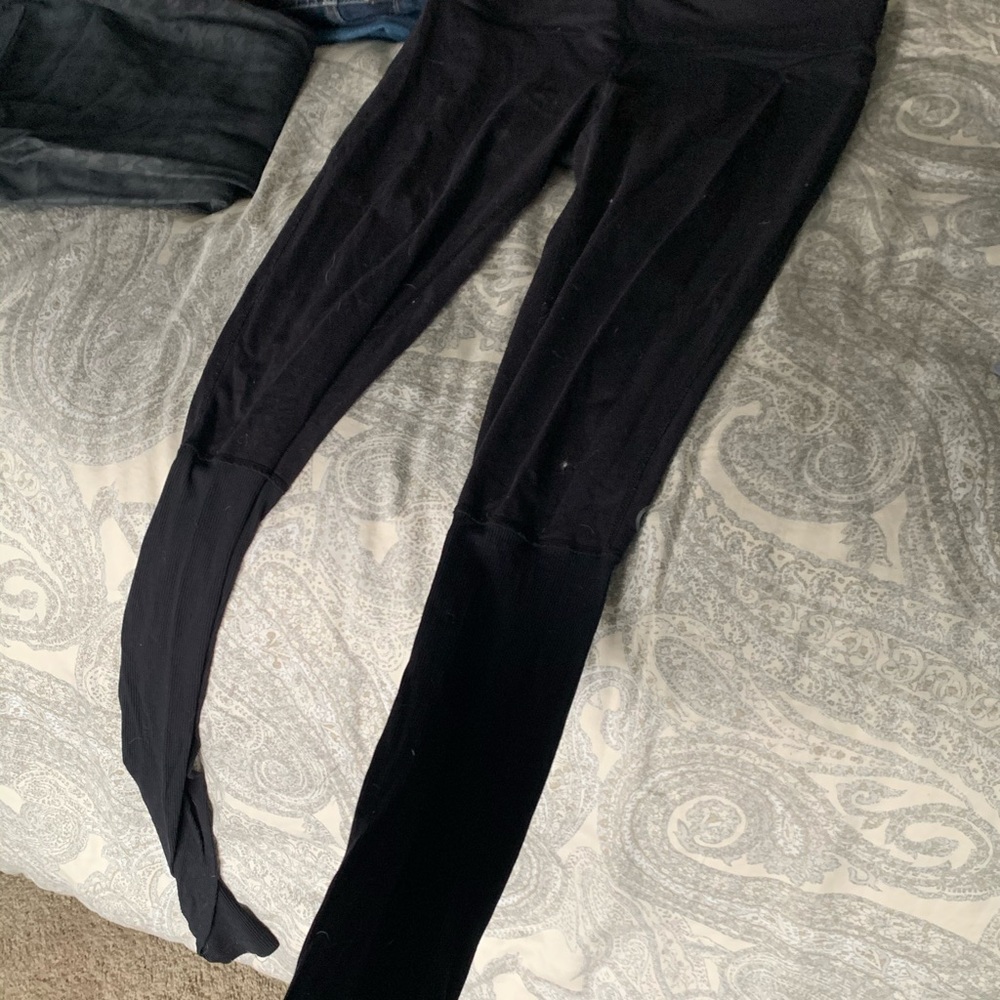 Black leggings
